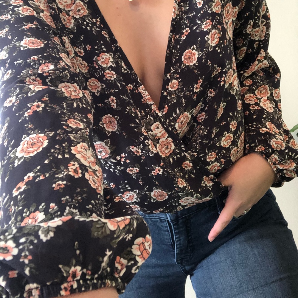 Flowy spring top - Picture 2 of 7